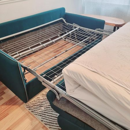 Stay In Aux, Feel At Home ! 2 Room Apartment Central Incl All You Need For 4 Person, 24H Check In, Pkw Parking Only Augsburg Luaran gambar