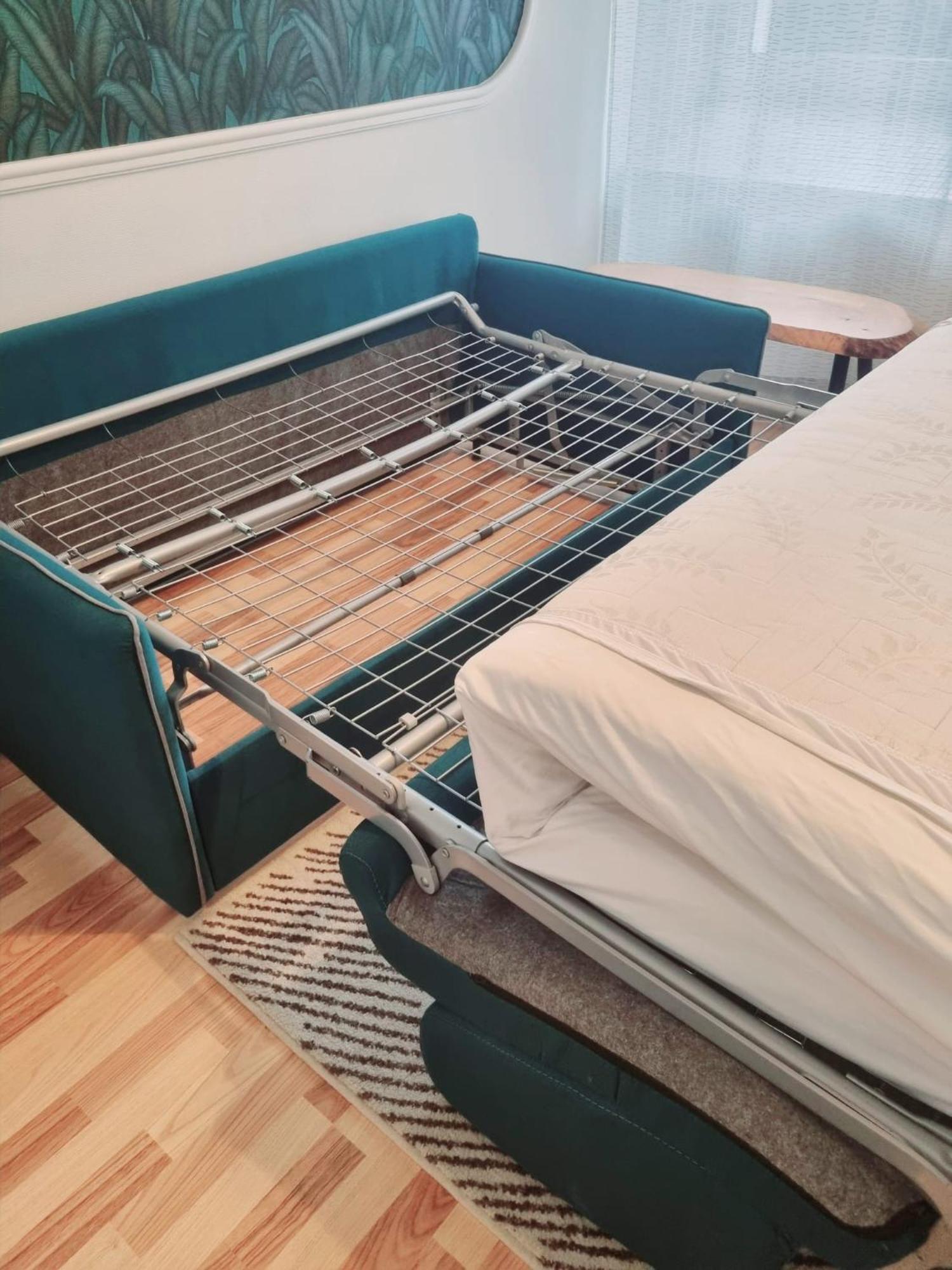 Stay In Aux, Feel At Home ! 2 Room Apartment Central Incl All You Need For 4 Person, 24H Check In, Pkw Parking Only Augsburg Luaran gambar